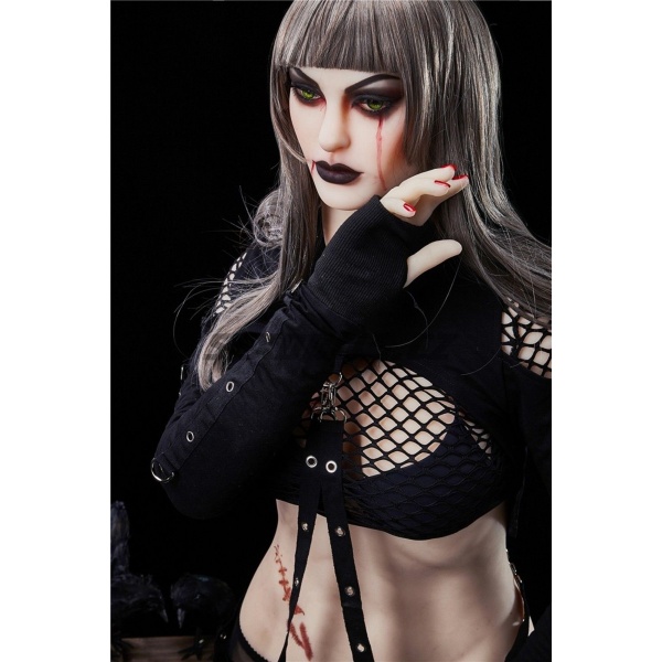Irontech Doll Plus Mia Halloween Style / realistická panna 168cm